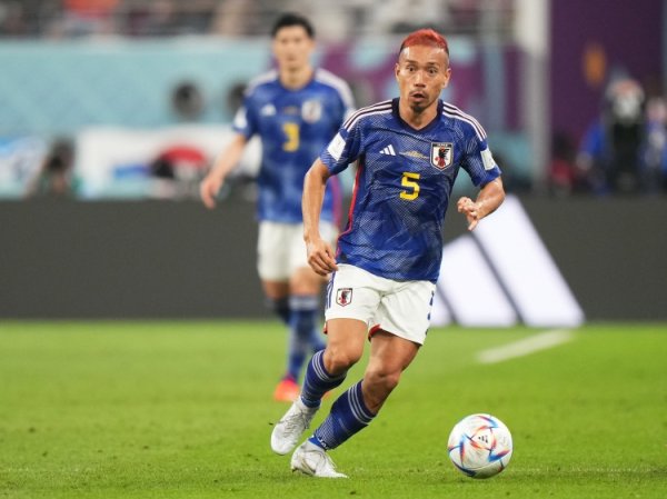 长友佑都：想再次身披5号在东亚杯闪耀 即使坐在后备  席斗志也高涨
